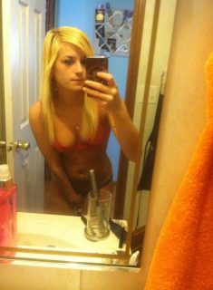 Webslut from Florida – Amateur whore teen girlfriend