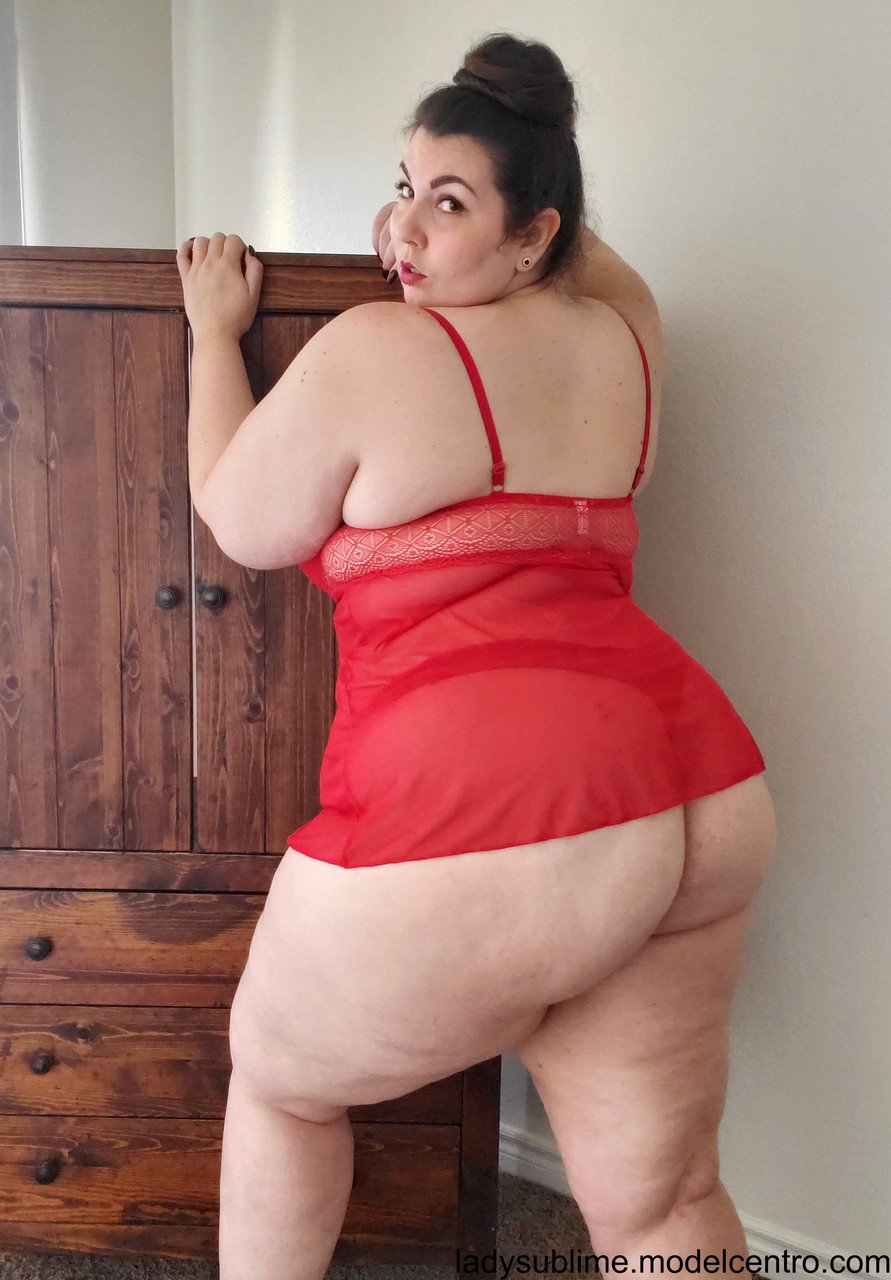 chubby brunette big ass