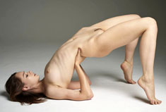 Enchanting goddess Tasha unveils her wonderful naked body